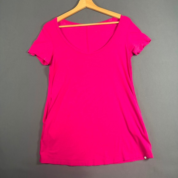 Lululemon Tops - Lululemon Back In Action Tee Womens Size 4 Hot Pink Short Sleeve Pocket Top